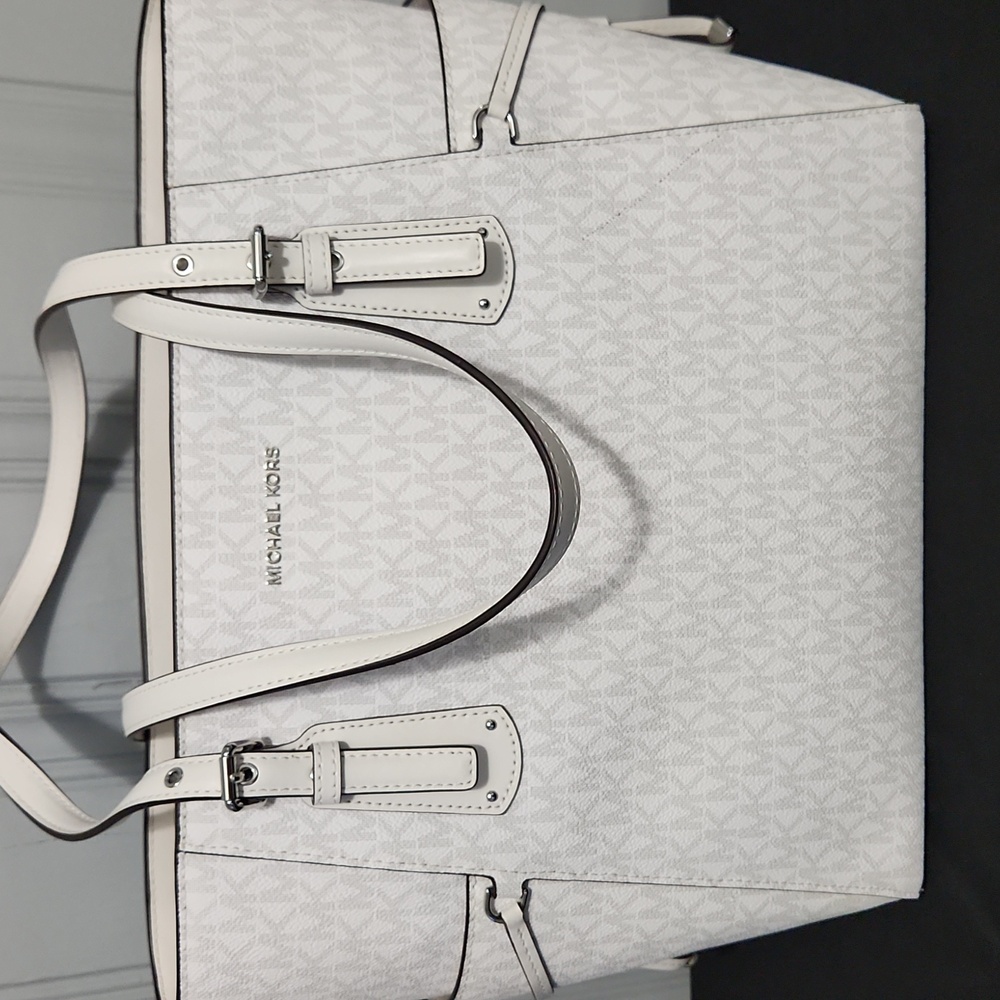 Brand New! Michael Kors White & Silver Monogram Bag